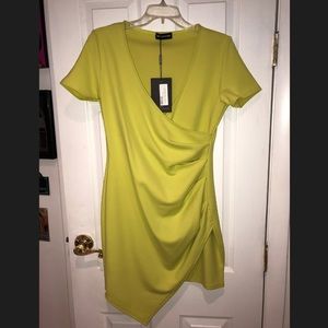 PRETTYLITTLETHINGS capped sleeve bodycon